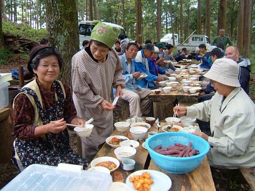 This month's lunch made by the Kuniko Aihara Team. Thanks for your continued support!