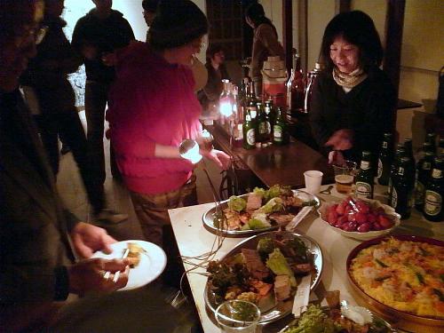 Every dish was delicious. Mutsumi seemed quite happy. 