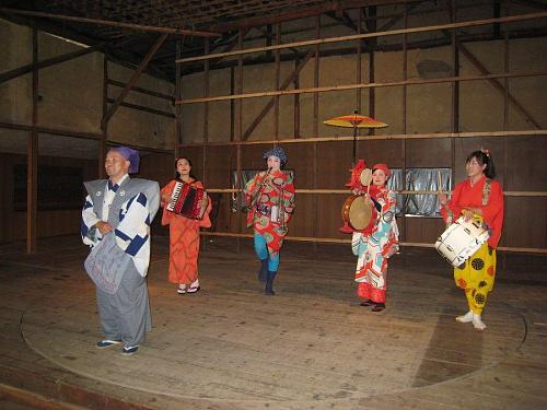 「大阪から参りました。今回はギャラの都合もあり、若いのばかりを連れて・・・」<br /> （マジ、そう言われとりました…（笑））