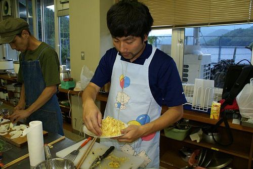 山中カメラさんは郷土料理に挑戦。