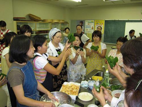 葉で包むのは難しそうです。