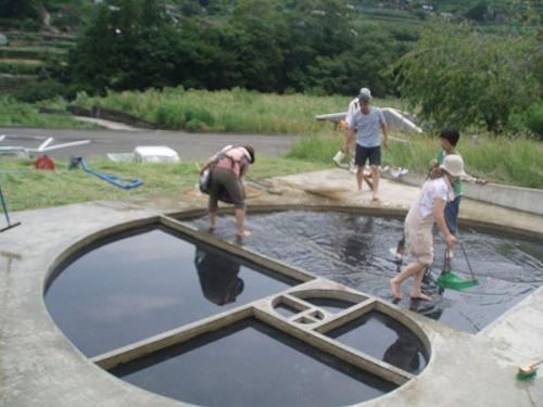 さあ、あとは水を張るだけ