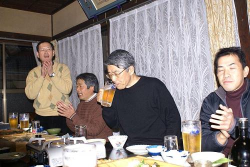 超下戸の大南さんも今夜はビールで乾杯。