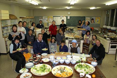 試食タイム、なぜか人数が増えました・・・。