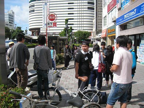 徳島駅前集合