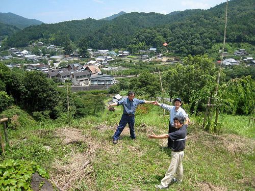 暑さの所為？理由はともかく、いい加減にしてほしいもんだねぇ・・・（笑）