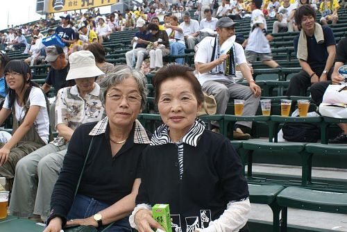 ヒロコさんの隣が畑山自動車学校の副社長さんです。