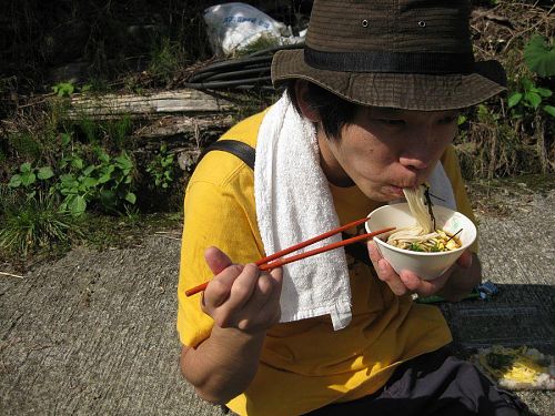 美味しそうに食べてます!!