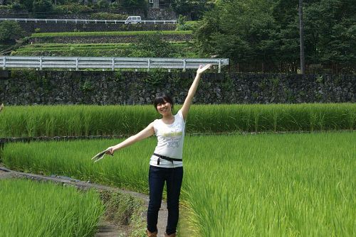 山を下って大久保の里へ・・・。