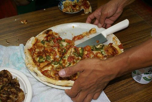 トオルちゃんが焼いたビザ、あっという間に食べられました。