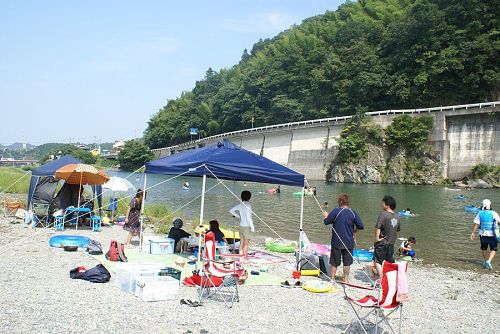 一番多くの人が泳ぎに来るのは高瀬の川原。