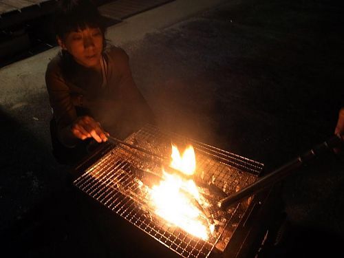 秋刀魚焼き中