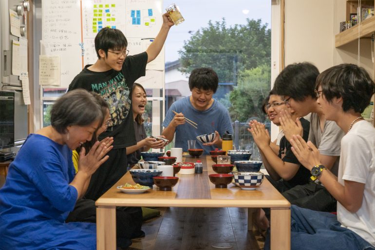 あゆハウス常勤スタッフ採用｜高校生たちと、日々の暮らしをつくる